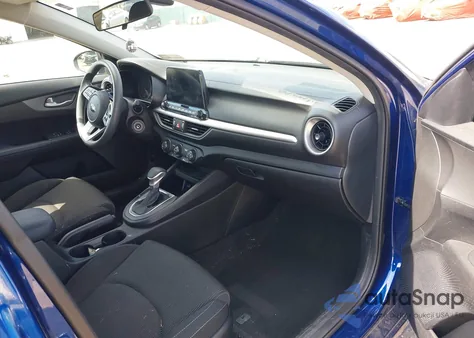 2020 Kia Forte Lxs z USA, uszkodzony, nr VIN 3KPF24AD7LE187522